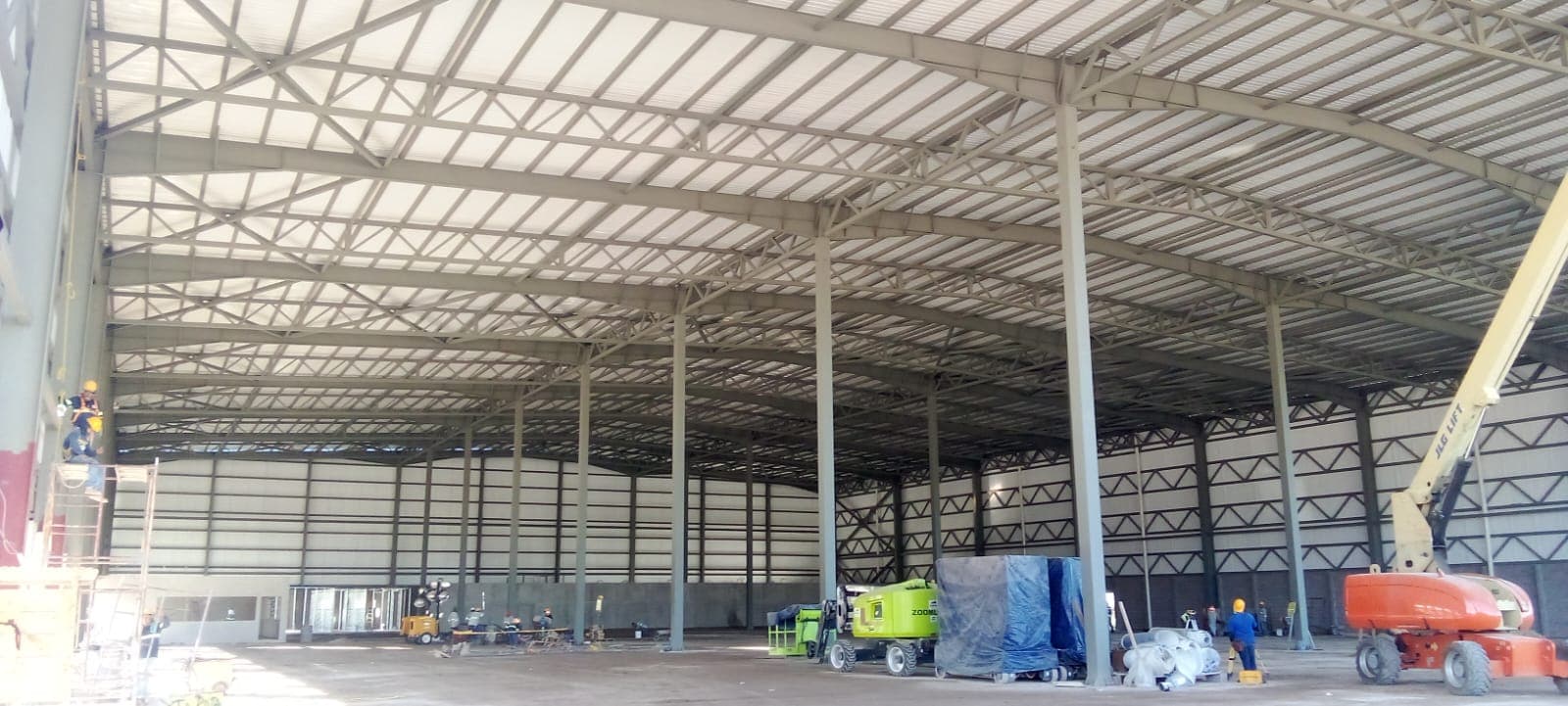 Interior de la nave industrial Laguna